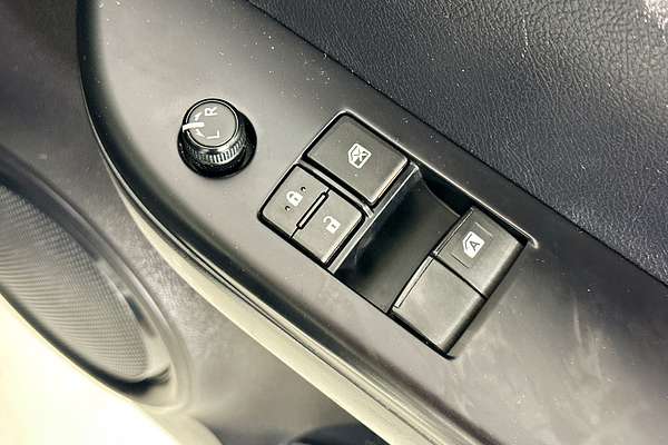 2020 Toyota HILUX WORKMATE TGN121R MY19 UPGRADE REAR WHEEL DRIVE