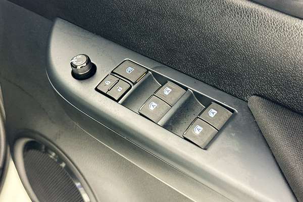 2025 Toyota HILUX SR 48V (4x4) GUN126R RC 4X4