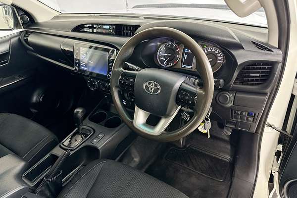 2021 Toyota HILUX SR (4x4) GUN126R 4X4