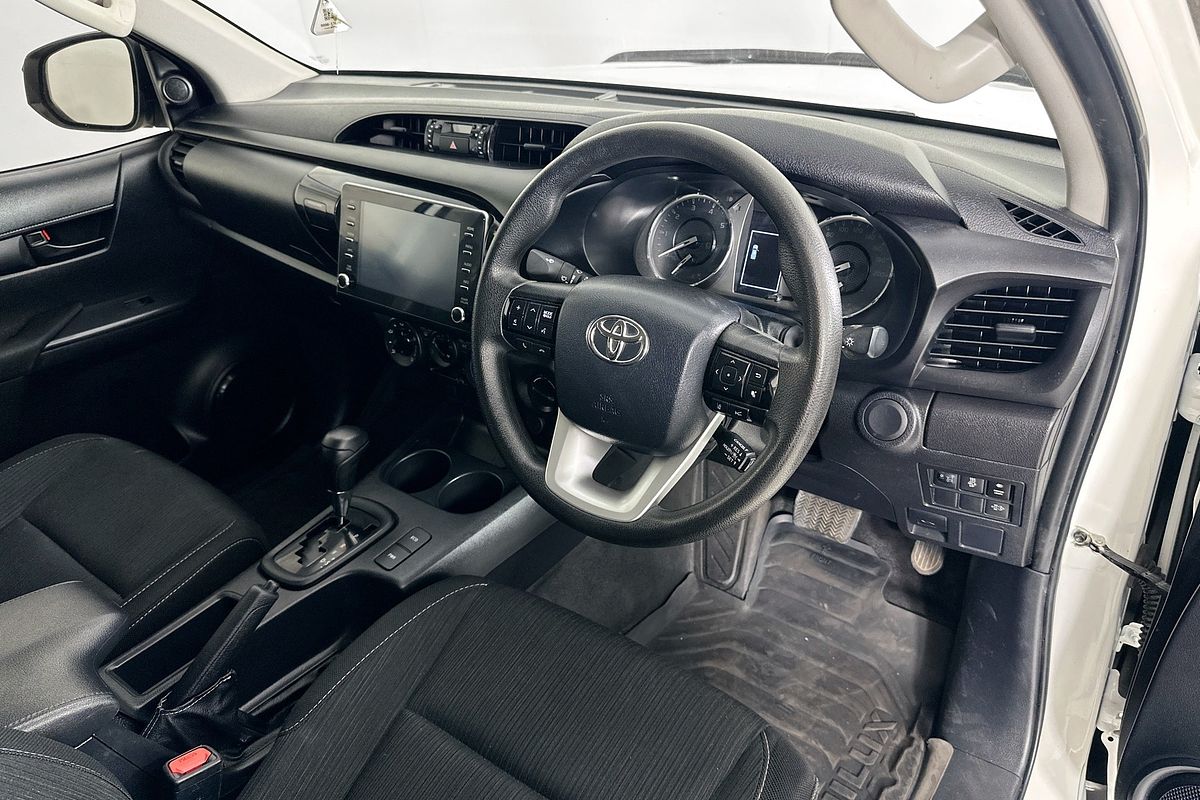 2022 Toyota HILUX SR (4x4) GUN126R 4X4
