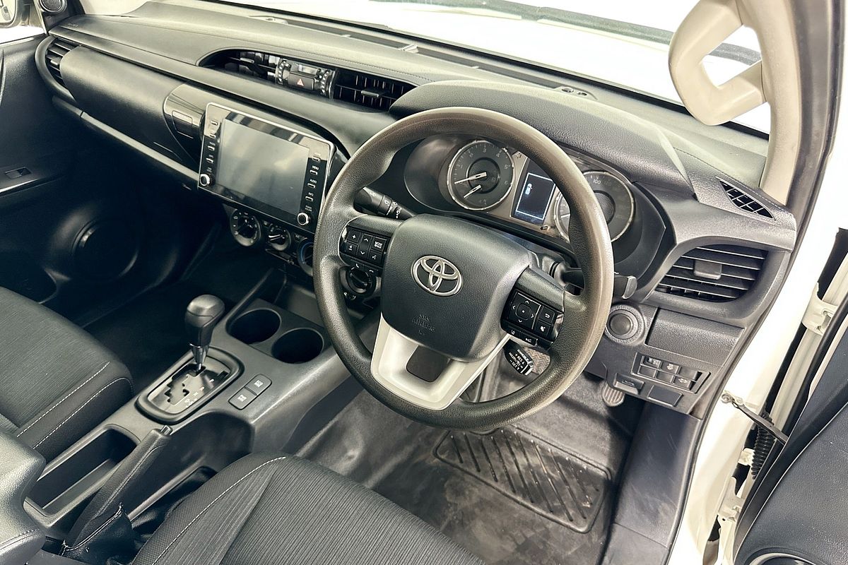 2021 Toyota HILUX SR (4x4) GUN126R 4X4