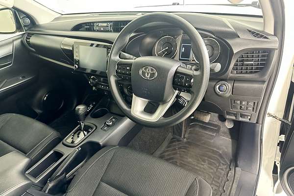 2024 Toyota HILUX SR 48V (4x4) GUN126R 4X4
