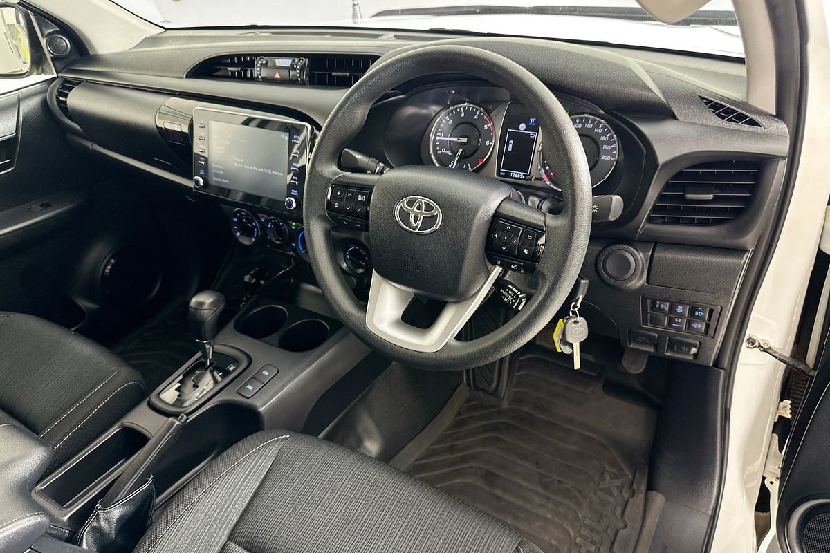 2023 Toyota HILUX SR (4x4) GUN126R 4X4