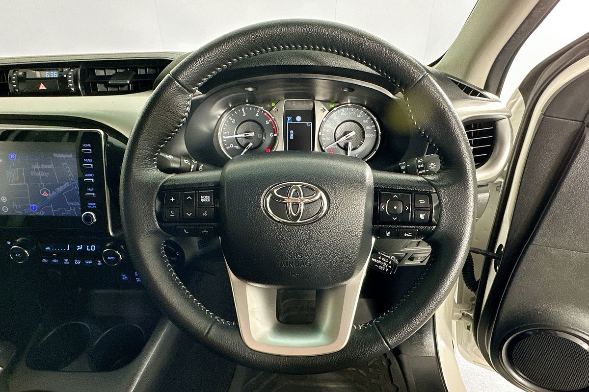 2021 Toyota HILUX SR5 (4x4) GUN126R FACELIFT 4X4