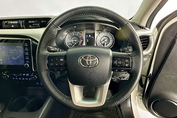 2021 Toyota HILUX SR5 (4x4) GUN126R FACELIFT 4X4