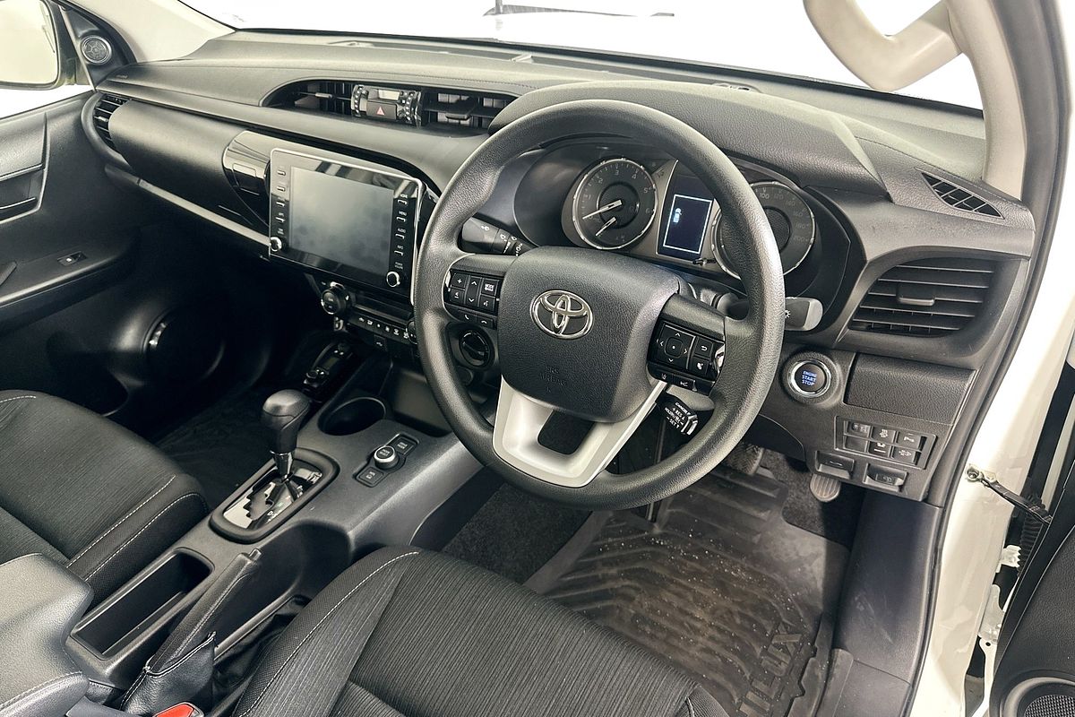 2025 Toyota HILUX SR 48V (4x4) GUN126R RC 4X4