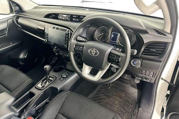 2025 Toyota HILUX SR 48V (4x4) GUN126R RC 4X4