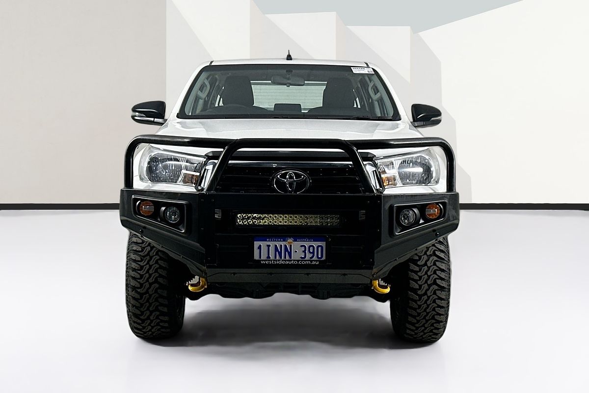 2019 Toyota HILUX SR (4x4) GUN126R MY19 4X4