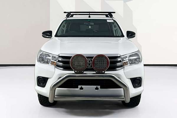 2017 Toyota HILUX SR (4x4) GUN126R MY17 4X4