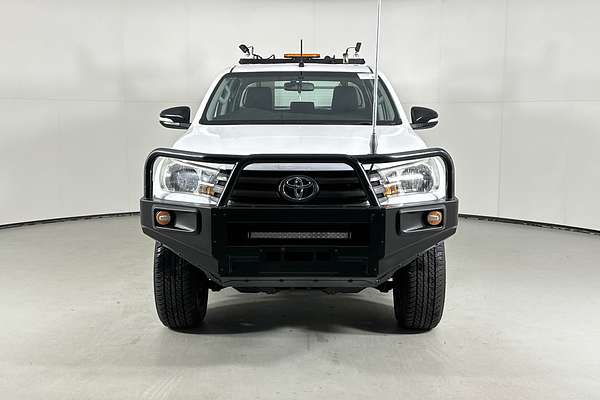 2016 Toyota HILUX SR (4x4) GUN126R 4X4