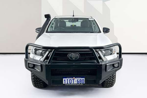 2020 Toyota HILUX SR (4x4) GUN126R FACELIFT 4X4