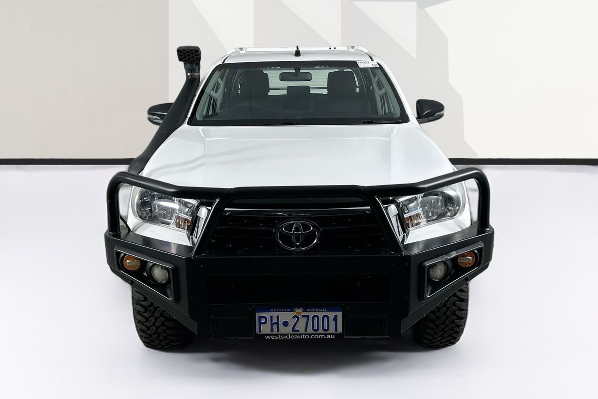 2019 Toyota HILUX SR (4x4) GUN126R MY19 4X4