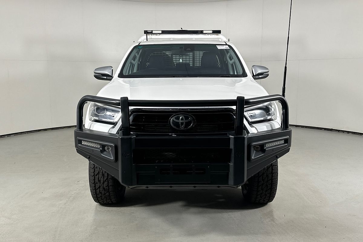 2021 Toyota HILUX SR5 (4x4) GUN126R FACELIFT 4X4