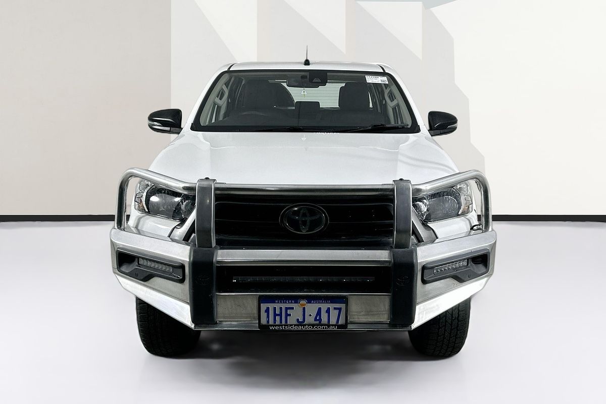 2020 Toyota HILUX SR (4x4) GUN126R FACELIFT 4X4