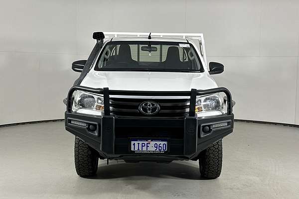 2016 Toyota HILUX SR (4x4) GUN126R 4X4