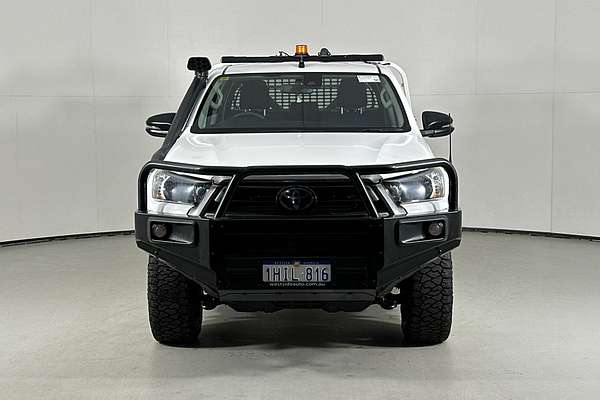 2021 Toyota HILUX SR (4x4) GUN126R FACELIFT 4X4