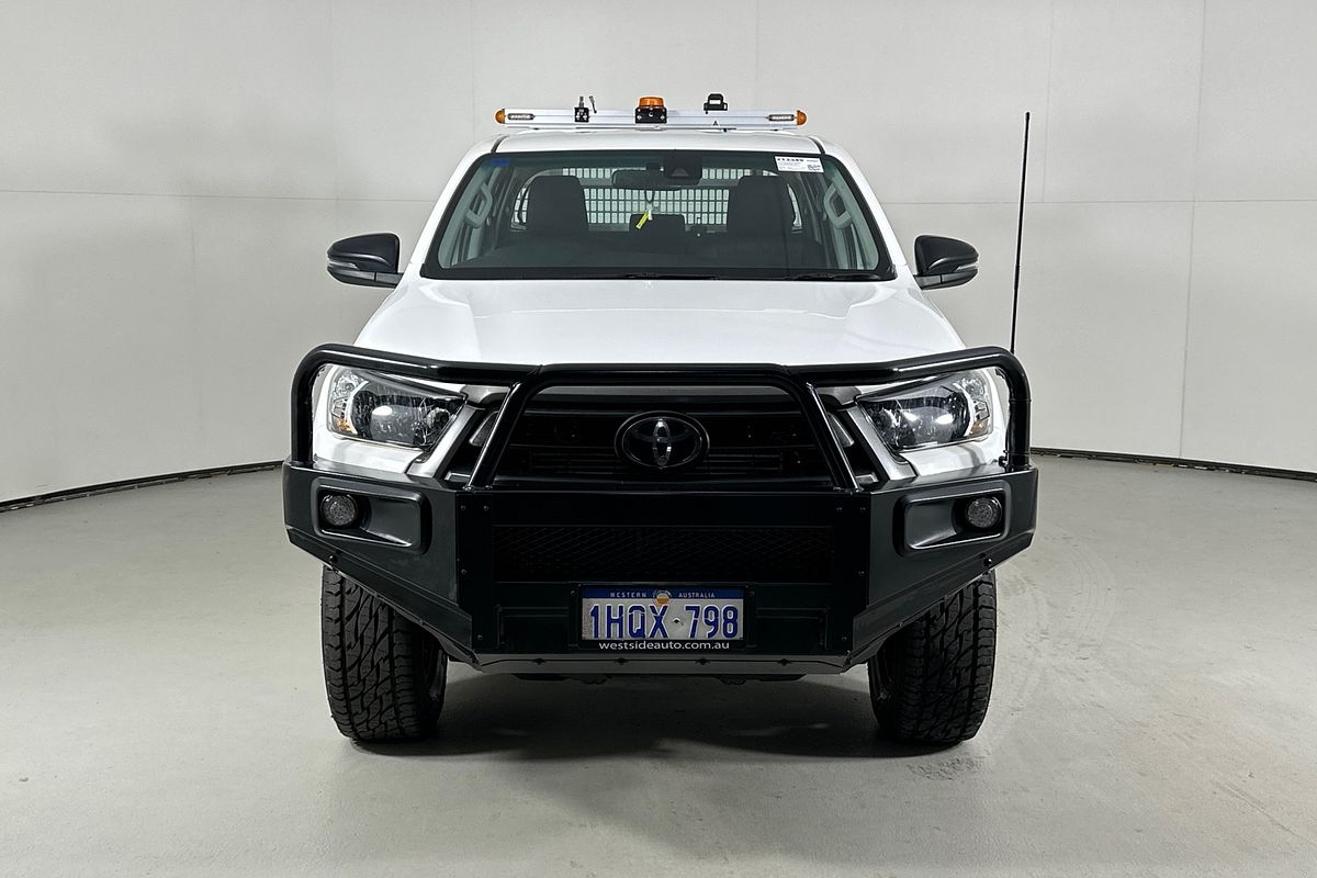2022 Toyota HILUX SR (4x4) STEEL WHEELS GUN126R 4X4