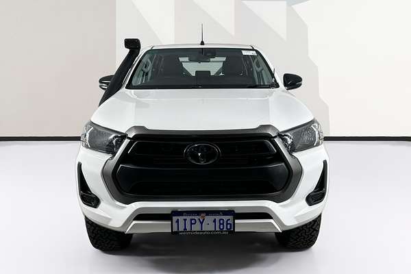 2021 Toyota HILUX SR (4x4) GUN126R 4X4