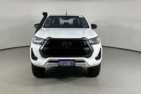 2020 Toyota HILUX SR (4x4) GUN126R FACELIFT 4X4