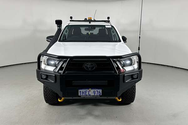 2020 Toyota HILUX SR (4x4) GUN126R FACELIFT 4X4