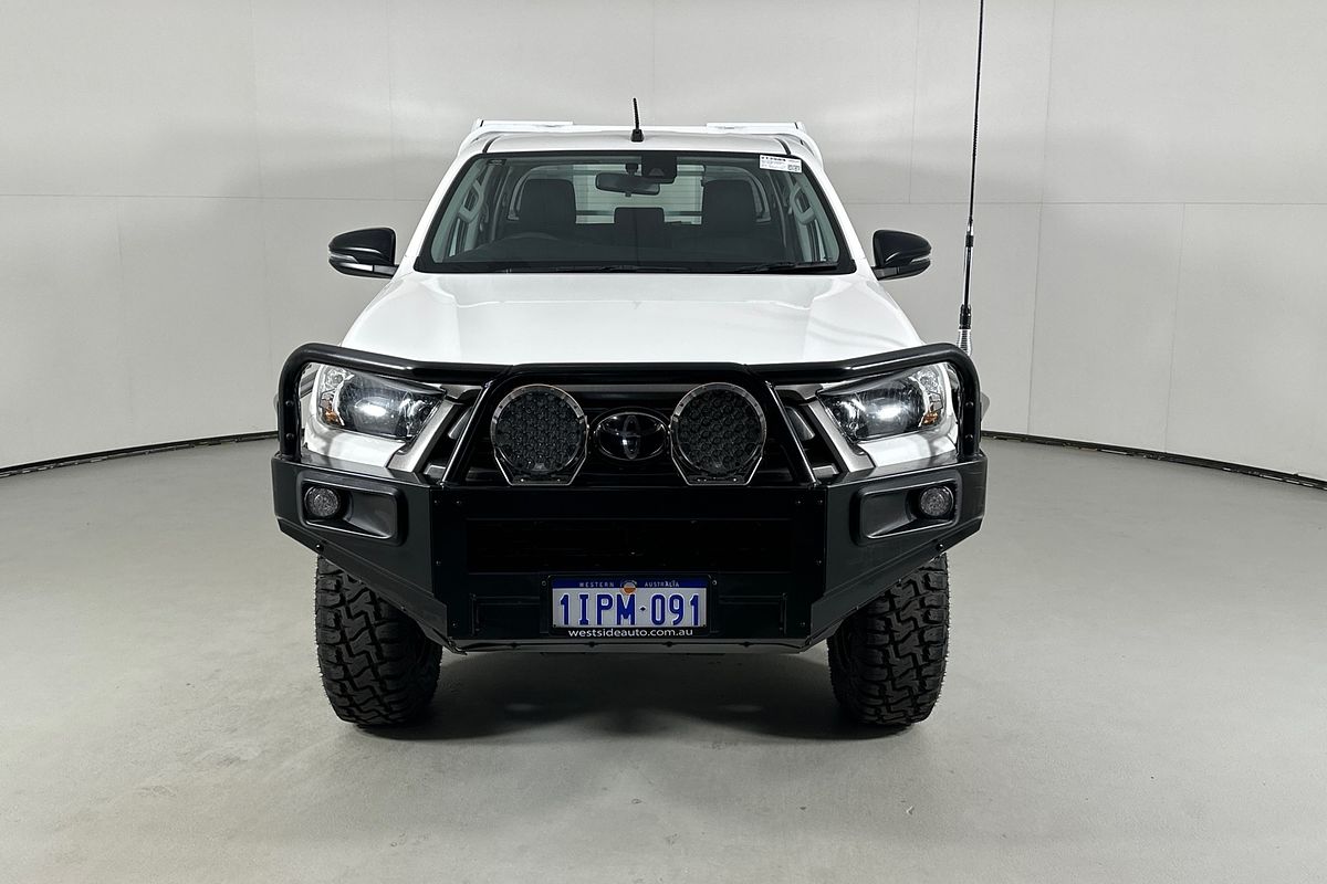 2020 Toyota HILUX SR (4x4) GUN126R FACELIFT 4X4