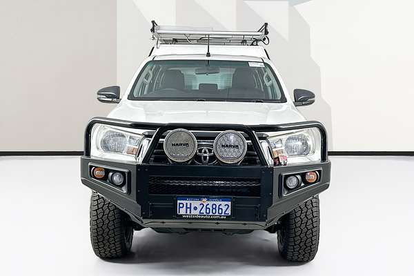 2019 Toyota HILUX SR (4x4) GUN126R MY19 4X4