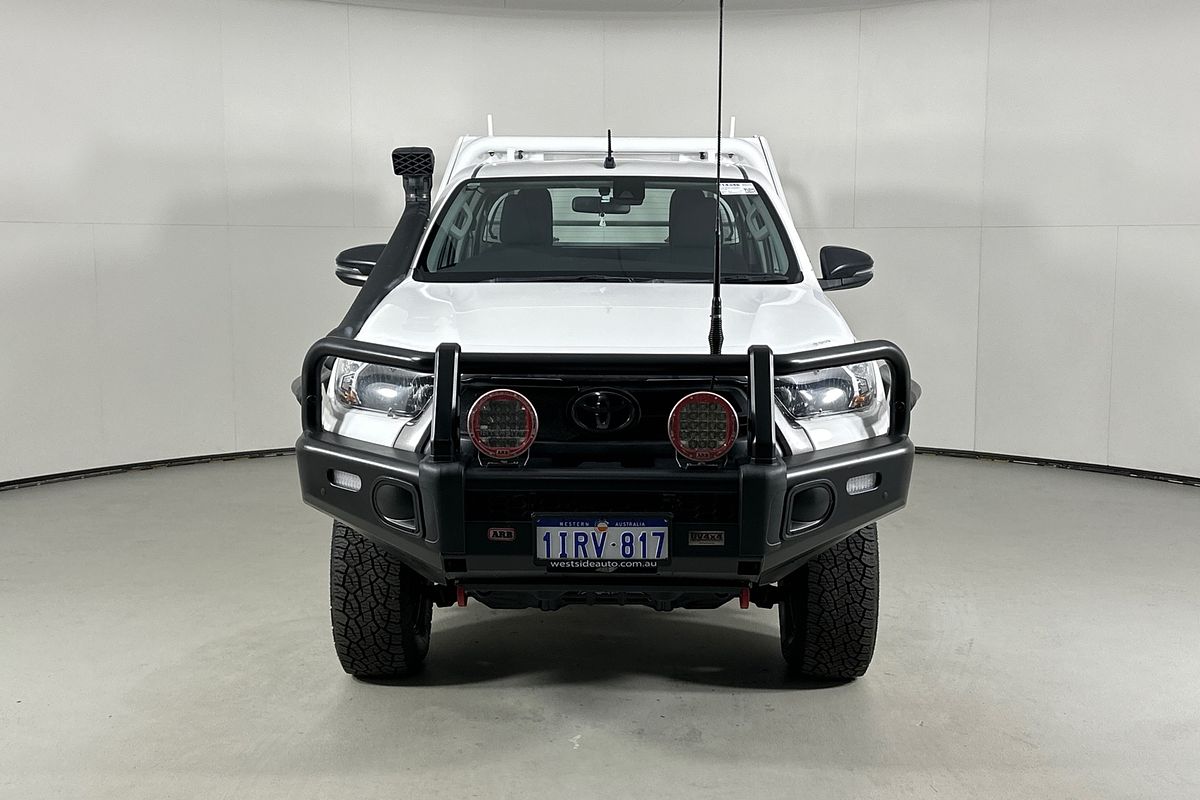 2020 Toyota Hilux SR (4x4) GUN126R FACELIFT 4X4