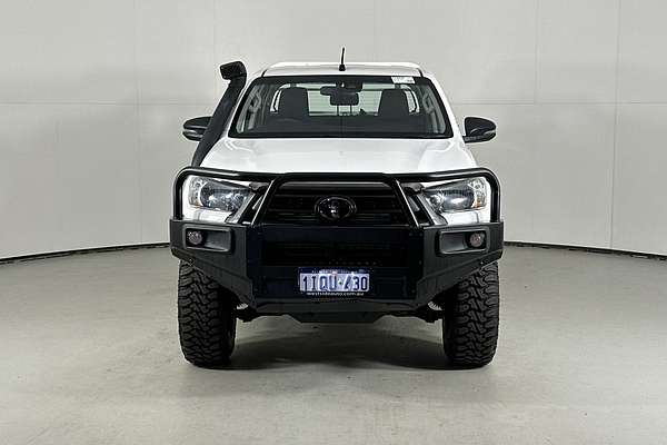 2020 Toyota HILUX SR (4x4) GUN126R FACELIFT 4X4