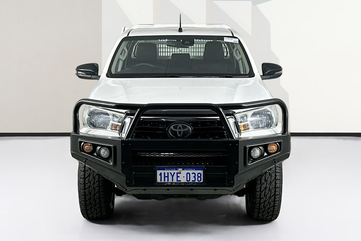 2019 Toyota HILUX SR (4x4) GUN126R MY19 4X4