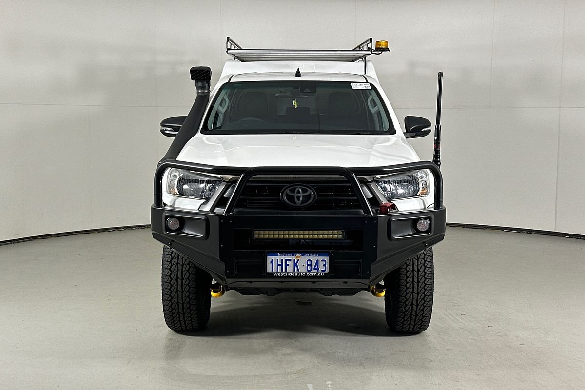 2020 Toyota HILUX SR (4x4) GUN126R FACELIFT 4X4
