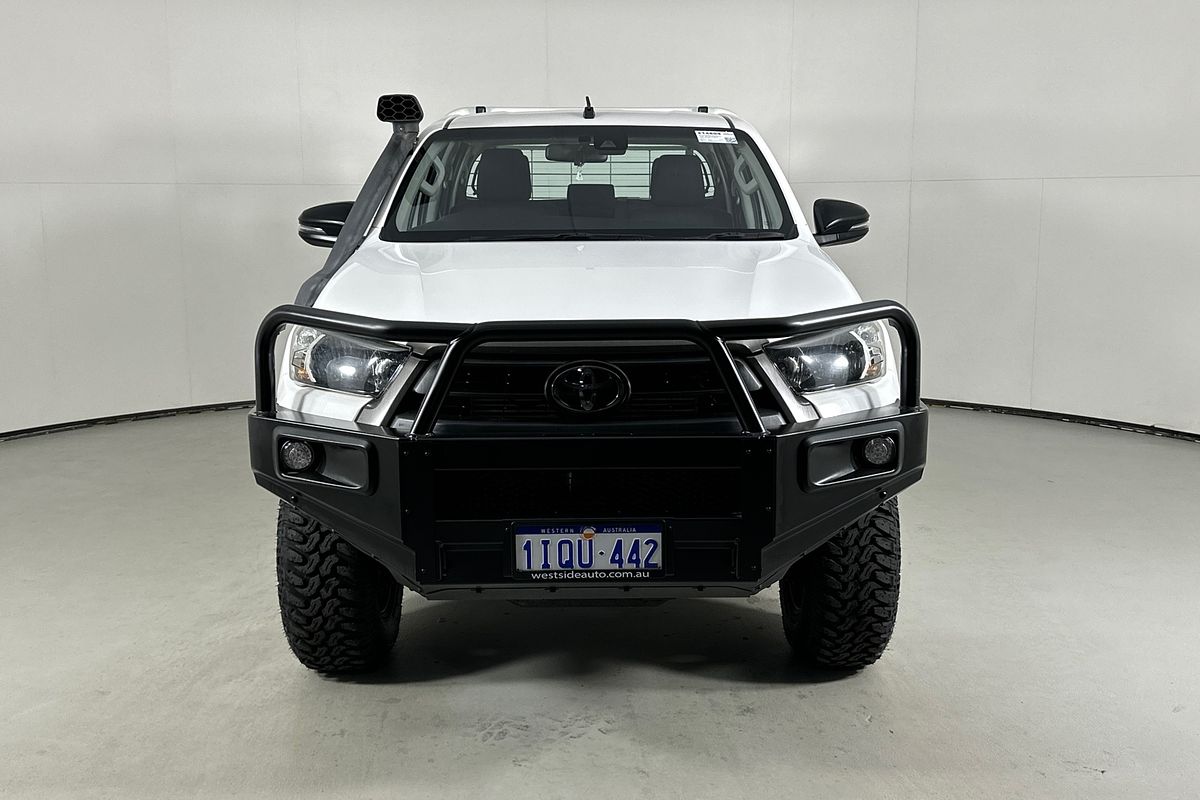 2020 Toyota HILUX SR (4x4) GUN126R FACELIFT 4X4