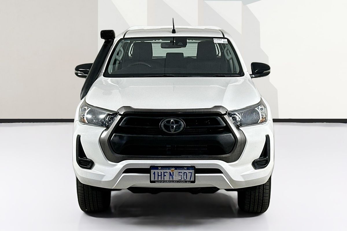 2020 Toyota HILUX SR (4x4) GUN126R FACELIFT 4X4