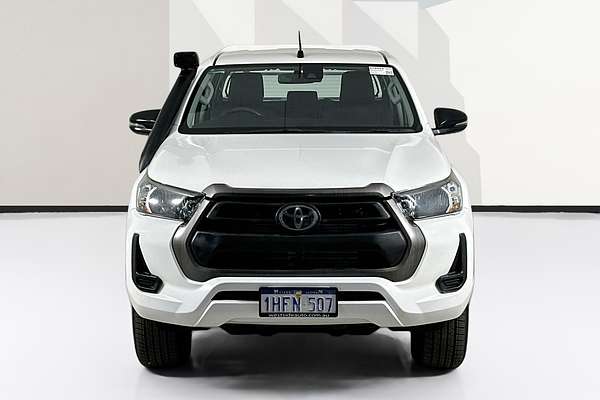 2020 Toyota HILUX SR (4x4) GUN126R FACELIFT 4X4