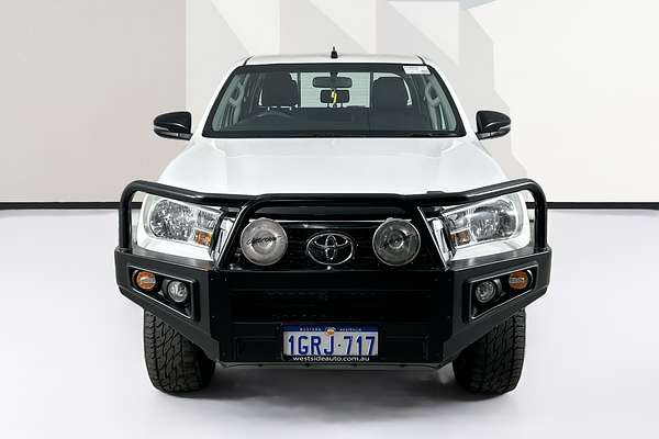 2018 Toyota HILUX SR (4x4) GUN126R MY19 4X4