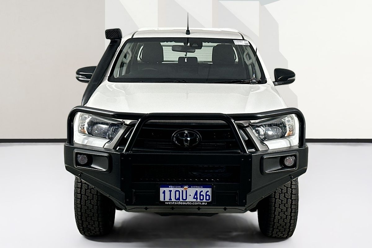2020 Toyota HILUX SR (4x4) GUN126R FACELIFT 4X4