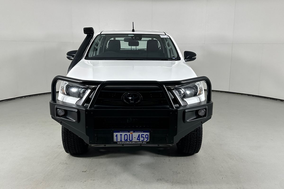 2020 Toyota HILUX SR (4x4) GUN126R FACELIFT 4X4