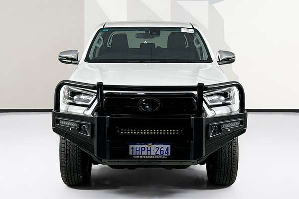 2022 Toyota HILUX SR5 (4x4) GUN126R 4X4