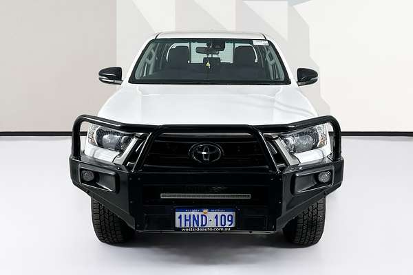 2022 Toyota HILUX SR (4x4) GUN126R 4X4
