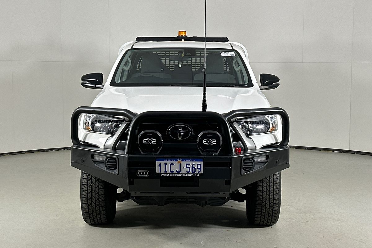 2023 Toyota HILUX SR (4x4) STEEL WHEELS GUN126R 4X4