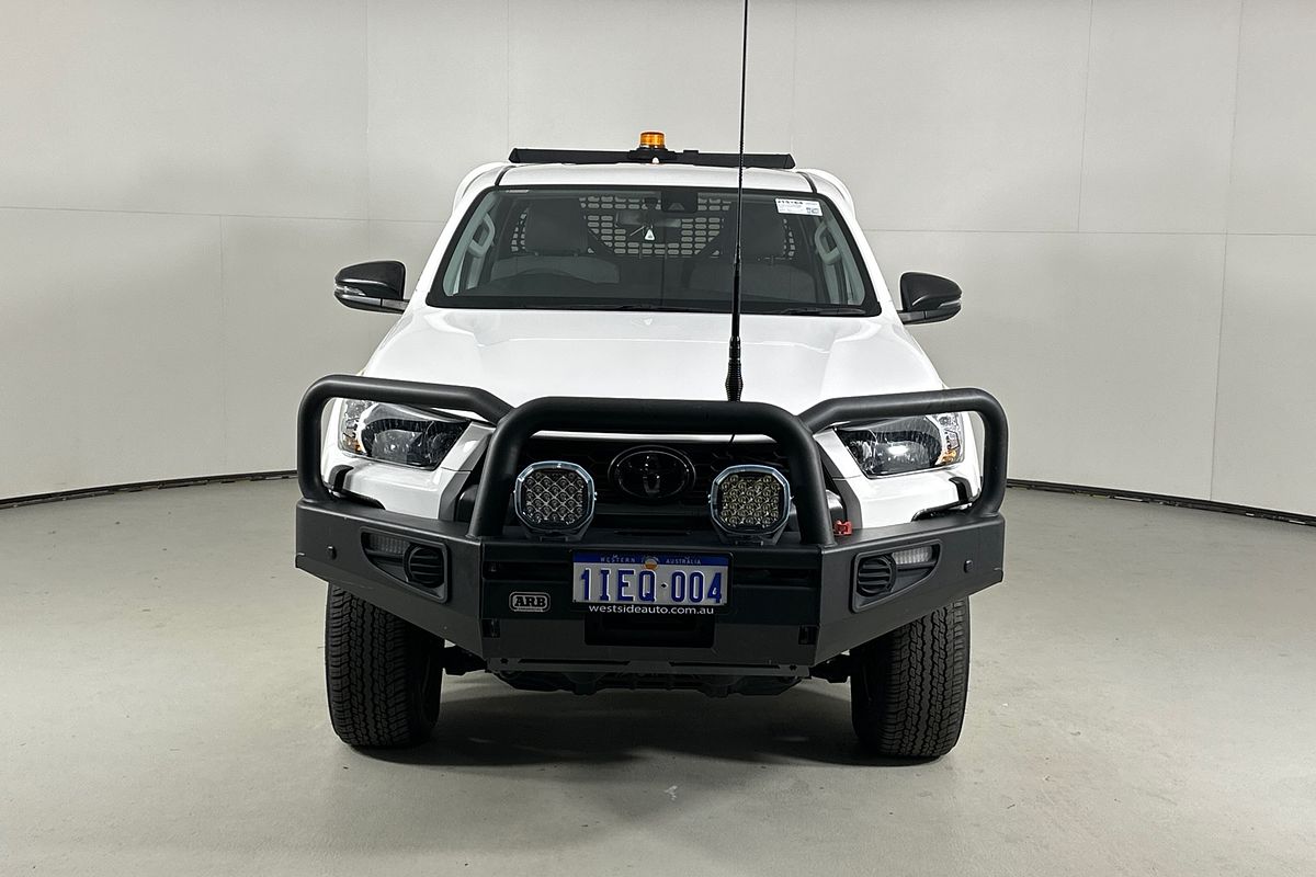 2024 Toyota HILUX SR (4x4) STEEL WHEELS GUN126R 4X4