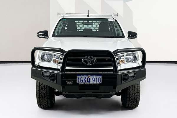 2017 Toyota HILUX SR (4x4) GUN126R 4X4