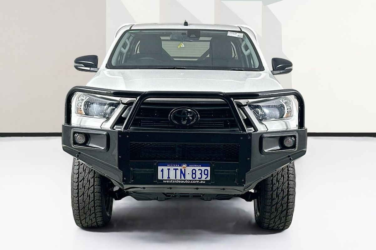 2020 Toyota Hilux SR (4x4) GUN126R FACELIFT 4X4