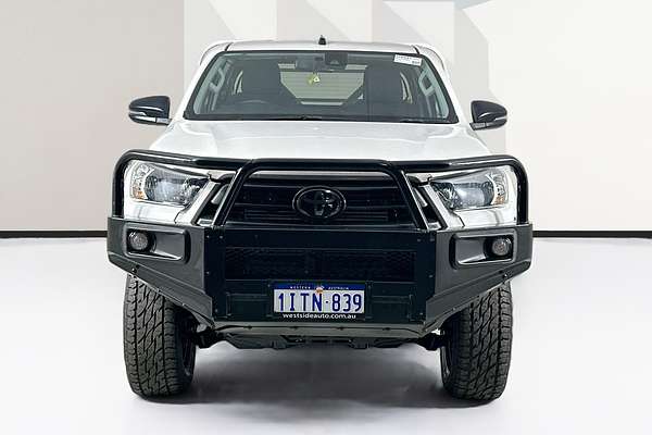 2020 Toyota Hilux SR (4x4) GUN126R FACELIFT 4X4