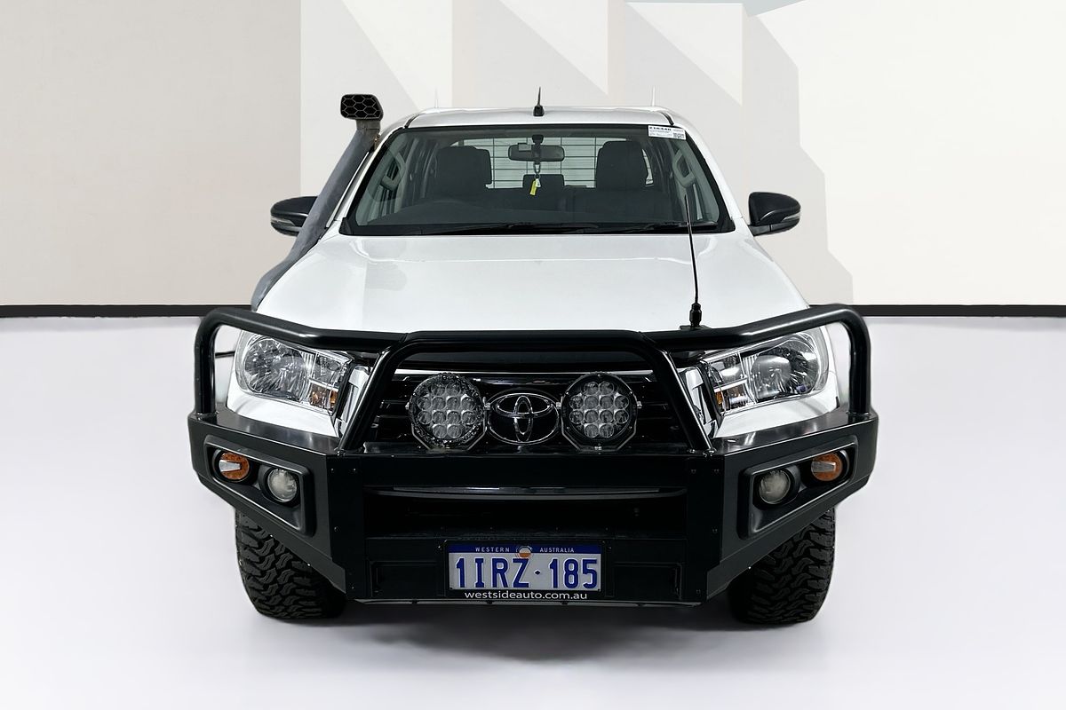 2019 Toyota HILUX SR (4x4) GUN126R MY19 4X4