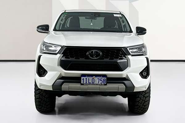 2024 Toyota Hilux SR5 (4x4) GUN126R 4X4