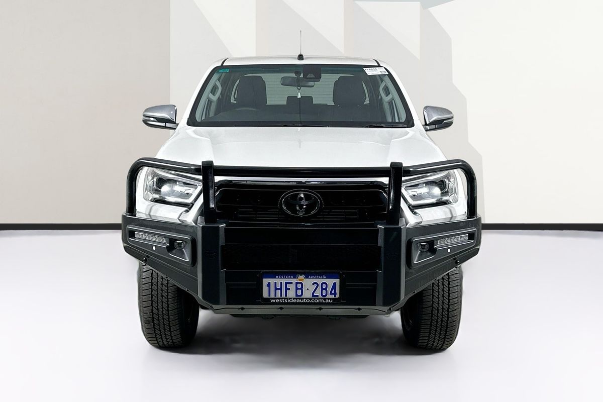 2021 Toyota HILUX SR5 (4x4) GUN126R 4X4