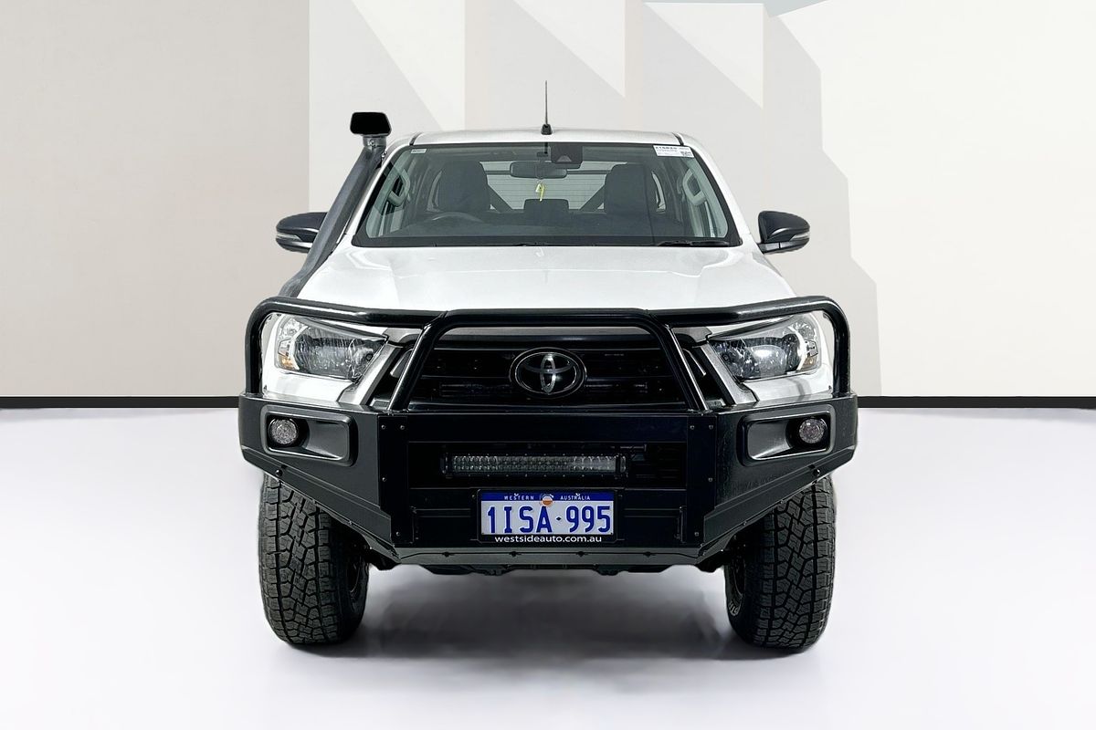 2021 Toyota HILUX SR (4x4) GUN126R 4X4