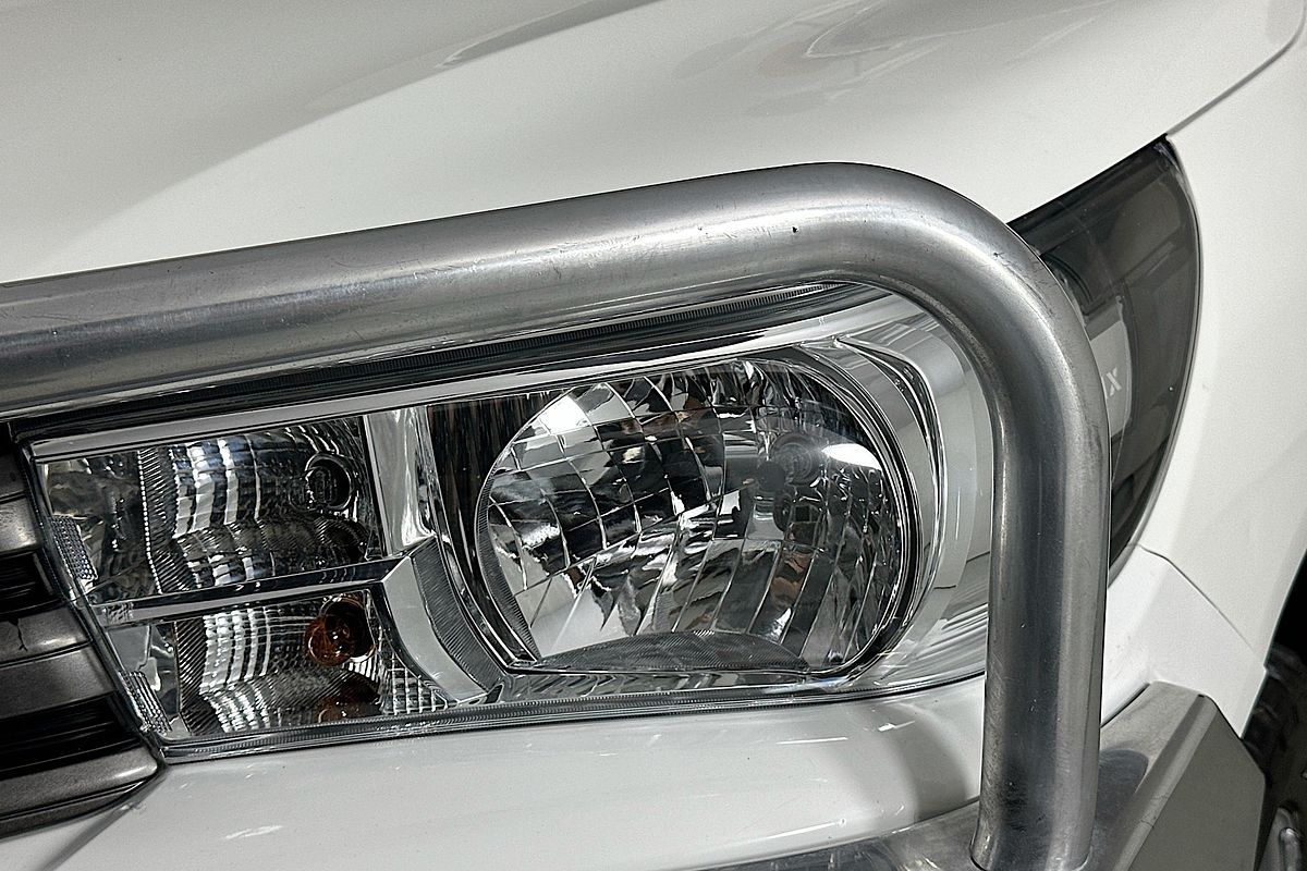 2020 Toyota HILUX SR (4x4) GUN126R MY19 UPGRADE 4X4