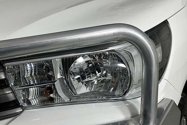 2020 Toyota HILUX SR (4x4) GUN126R MY19 UPGRADE 4X4