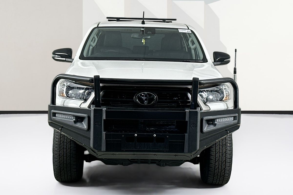 2020 Toyota HILUX SR (4x4) GUN126R FACELIFT 4X4